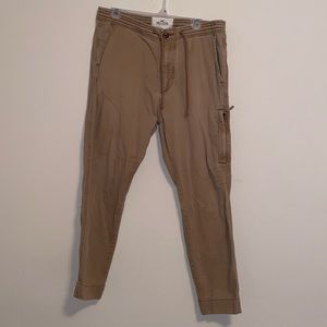 Men’s Tan Hollister Cargo Pants. Size 34.